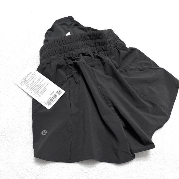 Lululemon sz 4 Track That MR Shorts 5” Lined Black - Picture 5 of 6